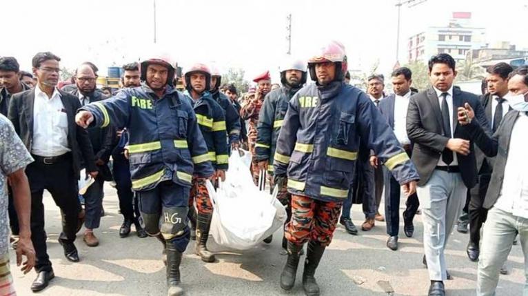 আদালতে হাজিরা দিতে এসে ট্রাক চাপায় প্রাণ গেল বিচারপ্রার্থীর