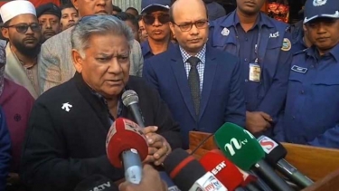 হাদি হত্যার ঘটনায় অন্তর্বর্তী সরকার অত্যন্ত সিরিয়াস: নৌ উপদেষ্টা