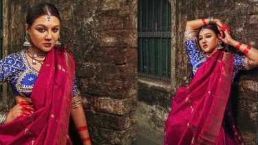 ট্র্যাডিশনাল লুকে নজর কাড়লেন জয়া আহসান