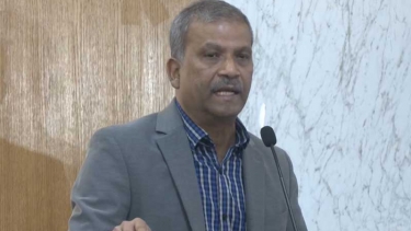 জুলাই যোদ্ধাদের সুরক্ষায় ‘দায়মুক্তি অধ্যাদেশ’ খসড়া চূড়ান্ত : আসিফ নজরুল