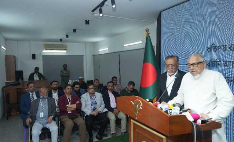 পোস্টাল ব্যালটের ডিজাইনদের শাস্তির আওতায় আনার দাবি বিএনপির