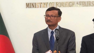 কূটনীতিকদের পরিবার প্রত্যাহারের কোনো কারণ খুঁজে পাচ্ছি না: পররাষ্ট্র উপদেষ্টা