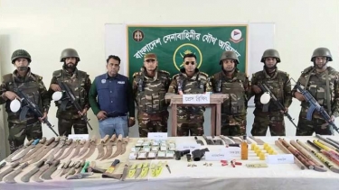 আড়াইহাজার থানার লুট হওয়া অস্ত্র মিললো ছাত্রদল নেতার পৈতৃক বাড়িতে