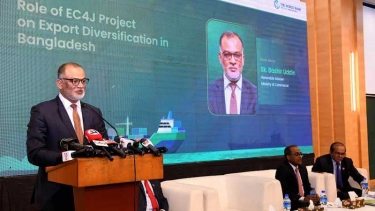 রফতানি খাতকে বৈচিত্র্যময় ও প্রতিযোগিতামূলক করতে কাজ করছে সরকার - বাণিজ্য উপদেষ্টা