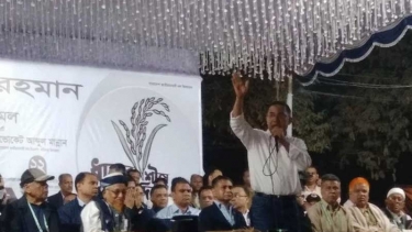 ফজরের নামাজ ভোটকেন্দ্রের সামনে আদায় করবেন : তারেক রহমান