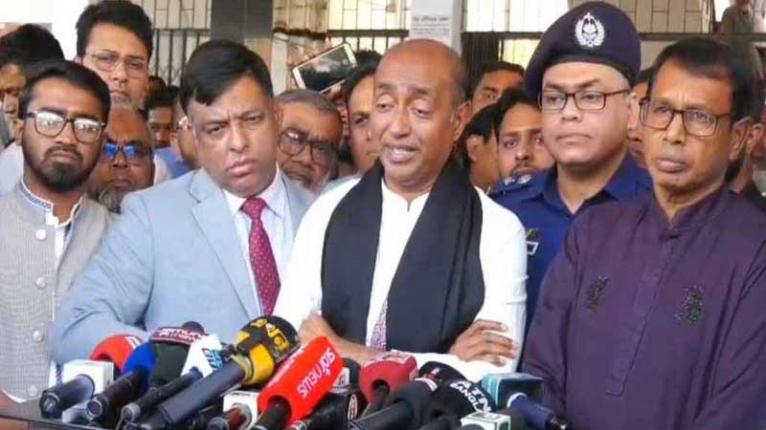 সরকারি কর্মকর্তা দুর্নীতি করলে চাকরি তো যাবেই, মামলাও হবে: আইনমন্ত্রী