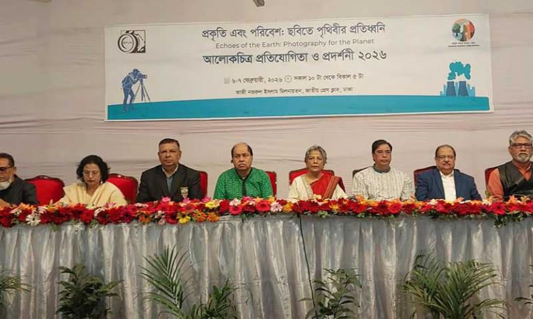 চৌর্যবৃত্তির প্রশাসনিক কাঠামো ভেঙে ফেলতে হবে : শারমীন মুরশিদ