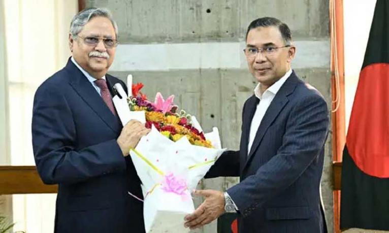 রাষ্ট্রপতির সঙ্গে প্রধানমন্ত্রী তারেক রহমানের শুভেচ্ছা বিনিময়