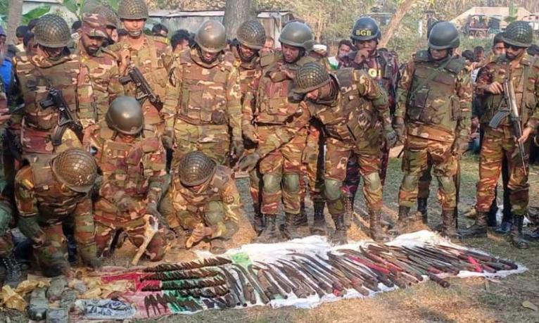 পুকুরের তলদেশ যেন অস্ত্রের গুদাম