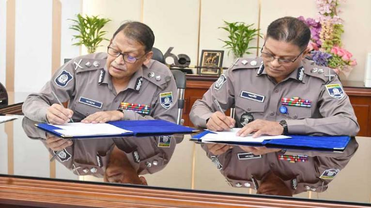দায়িত্ব গ্রহণ করলেন নবনিযুক্ত আইজিপি