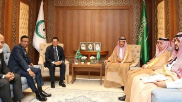 ওআইসির শীর্ষ নেতাদের সঙ্গে পররাষ্ট্রমন্ত্রীর বৈঠক