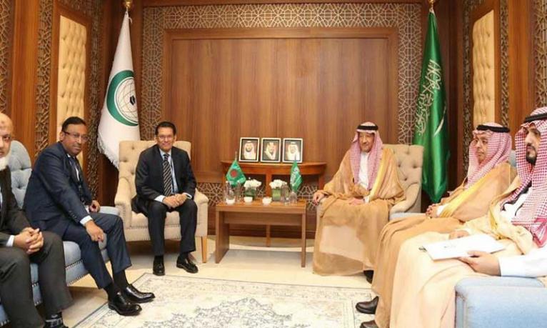 ওআইসির শীর্ষ নেতাদের সঙ্গে পররাষ্ট্রমন্ত্রীর বৈঠক