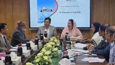 হজ যাত্রীরা যাতে হয়রানির শিকার না হয় সেদিকে খেয়াল রাখতে হবে - বিমান মন্ত্রী