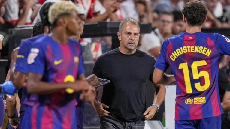 বার্সেলোনার হয়ে শততম ম্যাচ জয়ে রাঙাতে চান কোচ হ্যান্সি ফ্লিক