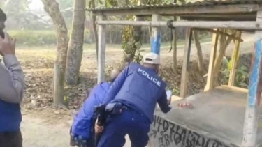 মধুখালীতে ভোট কেন্দ্রের পাশে মাংসের দোকান থেকে বোমাসাদৃশ্য বস্তু উদ্ধার