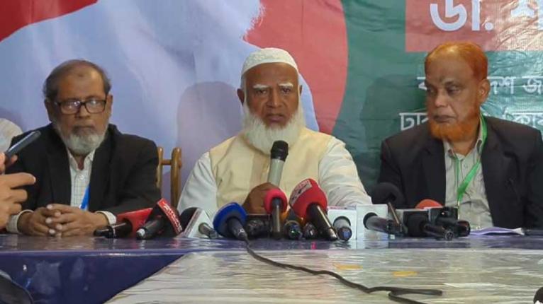 সেনাবাহিনী ও সশস্ত্র বাহিনীর কর্মকাণ্ডে আমরা সন্তুষ্ট: জামায়াত আমির