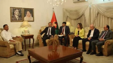 তারেক রহমানের সঙ্গে তুরস্কের রাষ্ট্রদূত ও পর্যবেক্ষক দলের বৈঠক