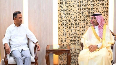 প্রধানমন্ত্রীর সঙ্গে সৌদি রাষ্ট্রদূতের সৌজন্য সাক্ষাৎ