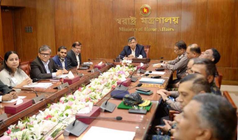 পুলিশকে জনগণের আস্থা অর্জন করতে হবে: স্বরাষ্ট্রমন্ত্রী