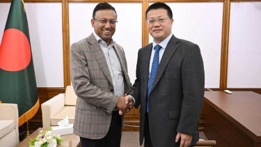 প্রধানমন্ত্রীর পররাষ্ট্র উপদেষ্টার সঙ্গে চীনা রাষ্ট্রদূতের সাক্ষাৎ