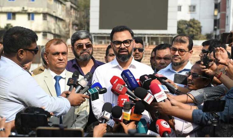 কমলাপুর স্টেডিয়ামে অব্যবস্থাপনায় ক্রীড়া প্রতিমন্ত্রীর ক্ষোভ, দ্রুত সংস্কারের নির্দেশ