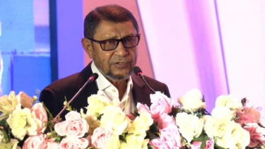 চিকিৎসায় বিদেশনির্ভরতা কমাতে হবে: স্বাস্থ্যমন্ত্রী