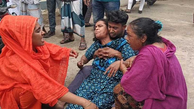 নড়াইলে ঈদের দিন ঘুরতে বেরিয়ে প্রাণ গেলে যুবকের