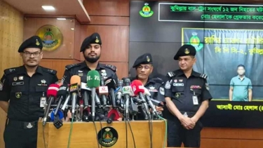 ২ গেটম্যানের অবহেলায় কুমিল্লায় বাস-ট্রেন দুর্ঘটনা : র‌্যাব