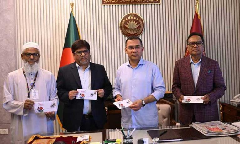 স্বাধীনতা দিবস উপলক্ষে স্মারক ডাকটিকিট উন্মোচন করলেন প্রধানমন্ত্রী