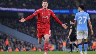 সিটির পয়েন্ট হারানোর রাতে হারের মুখ দেখল ইউনাইটেড