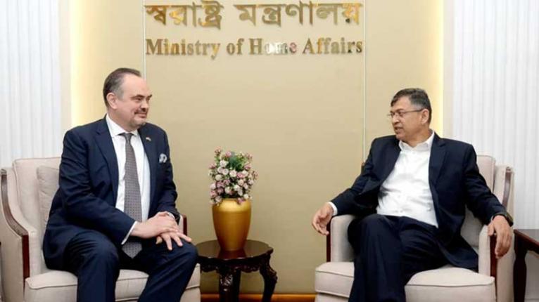 মার্কিন দূতাবাসসহ ডিপ্লোমেটিক এরিয়ার নিরাপত্তা ব্যবস্থা জোরদার করা হয়েছে: স্বরাষ্ট্রমন্ত্রী