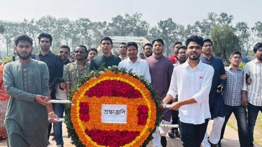 জিয়াউর রহমান ও খালেদা জিয়ার সমাধিতে ঢাবি ছাত্রদলের শ্রদ্ধা