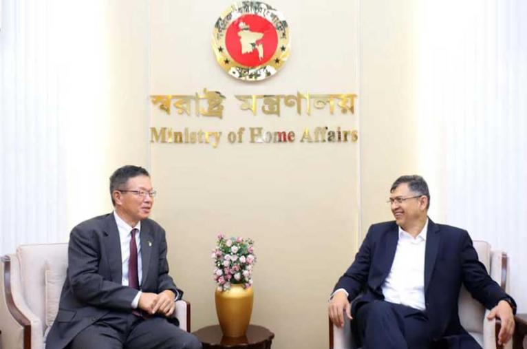 পুলিশ পুনর্গঠনে জাপানের সহযোগিতা চেয়েছেন স্বরাষ্ট্রমন্ত্রী
