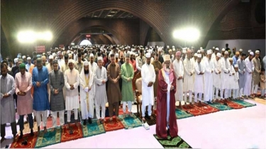 সংসদ ভবনে পবিত্র ঈদ-উল-ফিতরের জামাত অনুষ্ঠিত