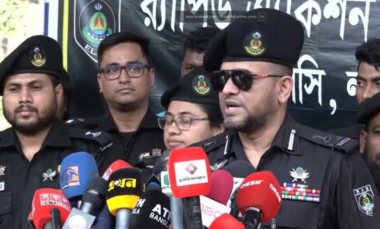 অতিরিক্ত ভাড়া নেয়ার খবর পেলে মুহূর্তেই ব্যবস্থা: র‌্যাব