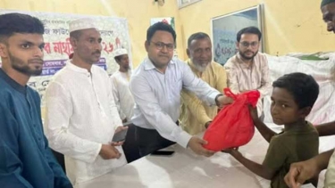 রূপগঞ্জে শহীদ ফারহান ফাইয়াজ ফাউন্ডেশনের উদ্যোগে ঈদ উপহার বিতরণ