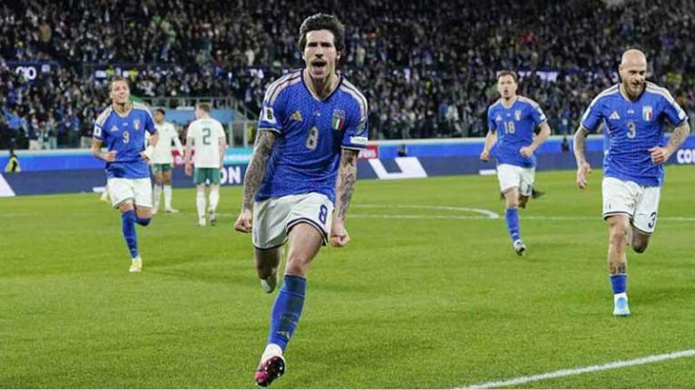 বিশ্বকাপের আশা বাঁচিয়ে রাখল ইতালি