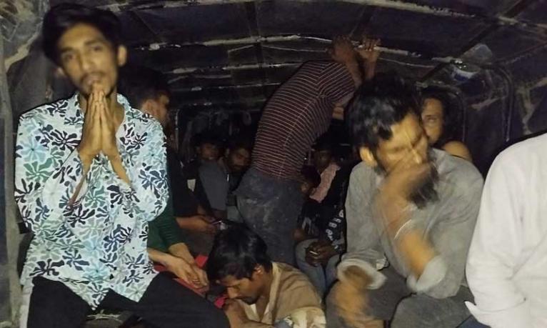 টঙ্গীতে পুলিশের বিশেষ অভিযান, আটক ৫৪