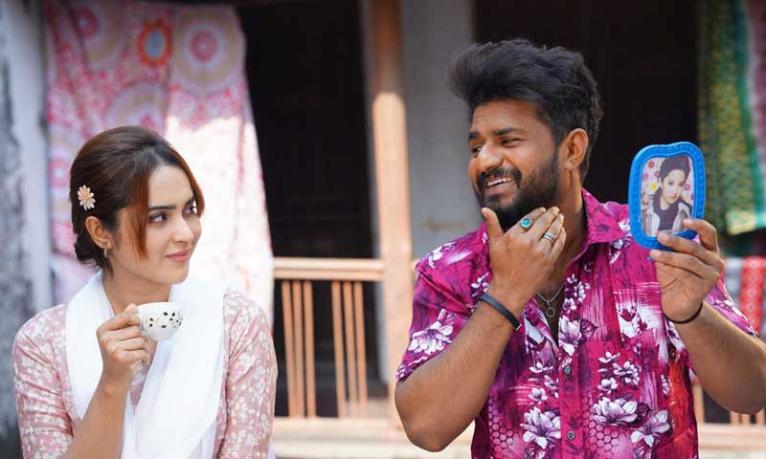 ‘আনার কলি’ হয়ে আসছেন ফারহান-পায়েল