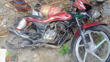 ঈদের ছুটিতে বাড়ি ফেরার পথে ট্রাকচাপায় পিষ্ট স্বামী-স্ত্রী-সন্তান