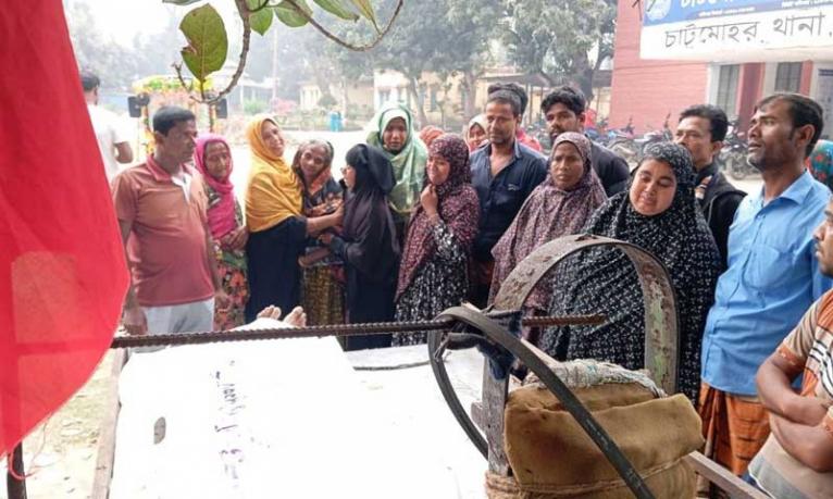 চাচাতো ভাইকে হত্যার পর অটোভ্যান ছিনতাই, আটক ৩