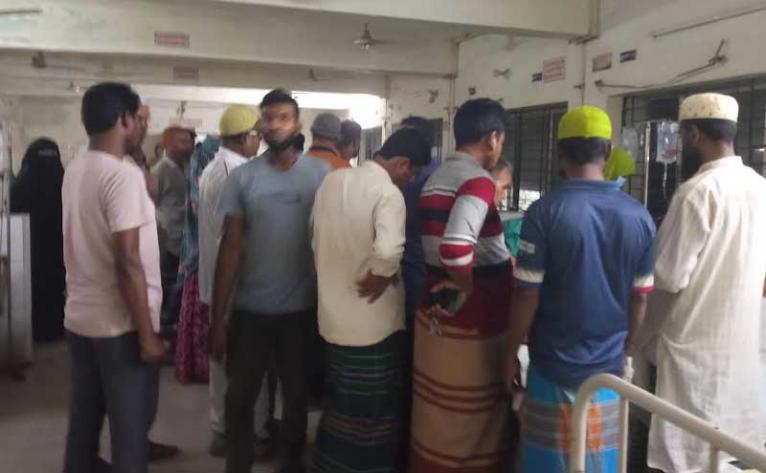 ​সরিষাবাড়ীতে বাস মালিক-শ্রমিক রক্তক্ষয়ী সংঘর্ষ, আহত ৮, এলাকায় থমথমে পরিস্থিতি