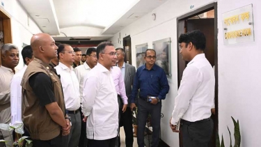সচিবালয়ে বিভিন্ন মন্ত্রণালয় পরিদর্শন প্রধানমন্ত্রীর