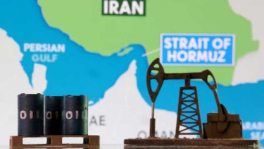 জ্বালানি স্থাপনায় ইরানের হামলা, বিশ্ববাজারে লাফিয়ে বাড়ছে তেল-গ্যাসের দাম