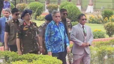 চার দিনের সফরে নিজ জেলায় পৌঁছেছেন রাষ্ট্রপতি