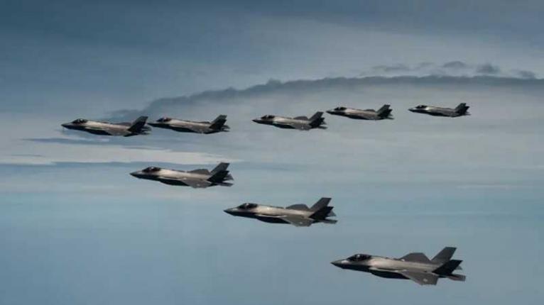 ইরান যুদ্ধে ১৬ সামরিক বিমান হারাল যুক্তরাষ্ট্র: ব্লুমবার্গ