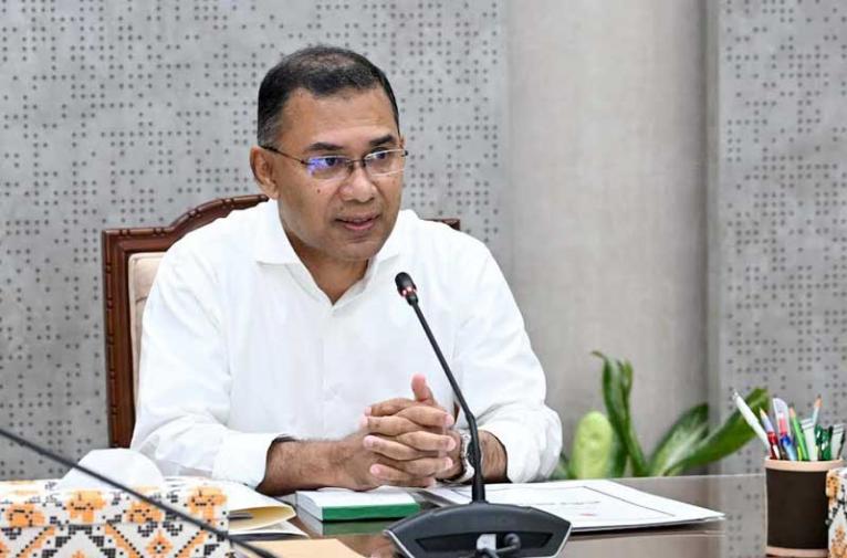 ঈদের ছুটির পর প্রথম কর্মদিবসেই সচিবালয়ে অফিস করছেন প্রধানমন্ত্রী