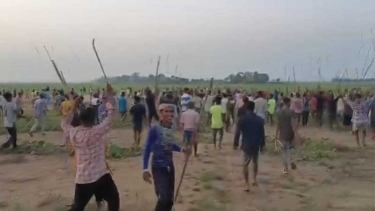 ব্রাহ্মণবাড়িয়ায় মাইকে ঘোষণা দিয়ে সংঘর্ষ, আহত অন্তত ৫০