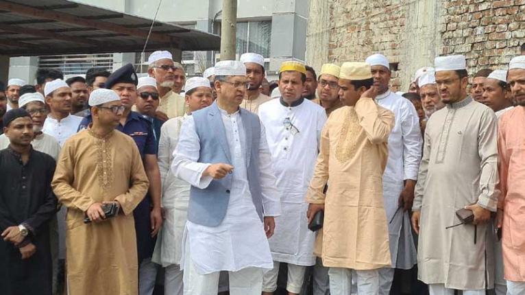 ঐক্যবদ্ধভাবে দেশকে আরও এগিয়ে নিয়ে যাওয়াই হোক আজকের প্রকৃত আনন্দ: স্বরাষ্ট্রমন্ত্রী