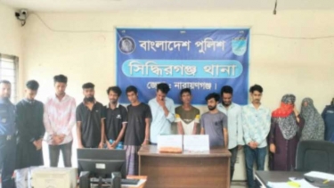 সিদ্ধিরগঞ্জে পৃথক অভিযানে ১২ মাদক কারবারি গ্রেপ্তার